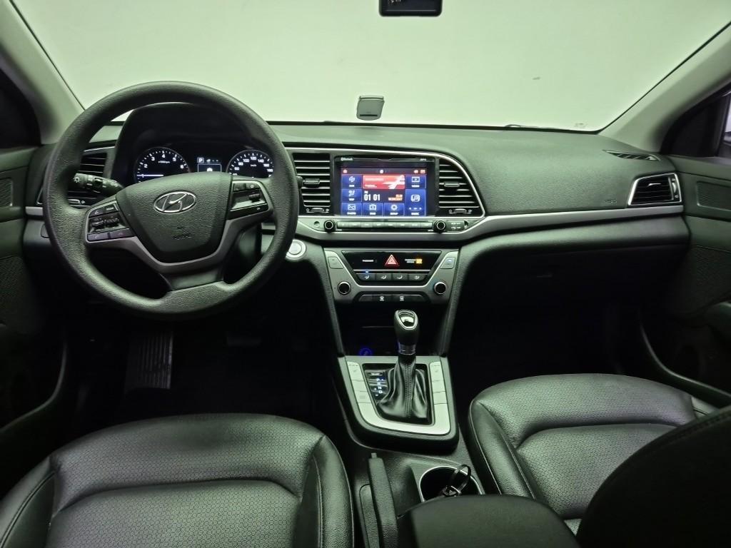 HYUNDAI Avante - Vista 7