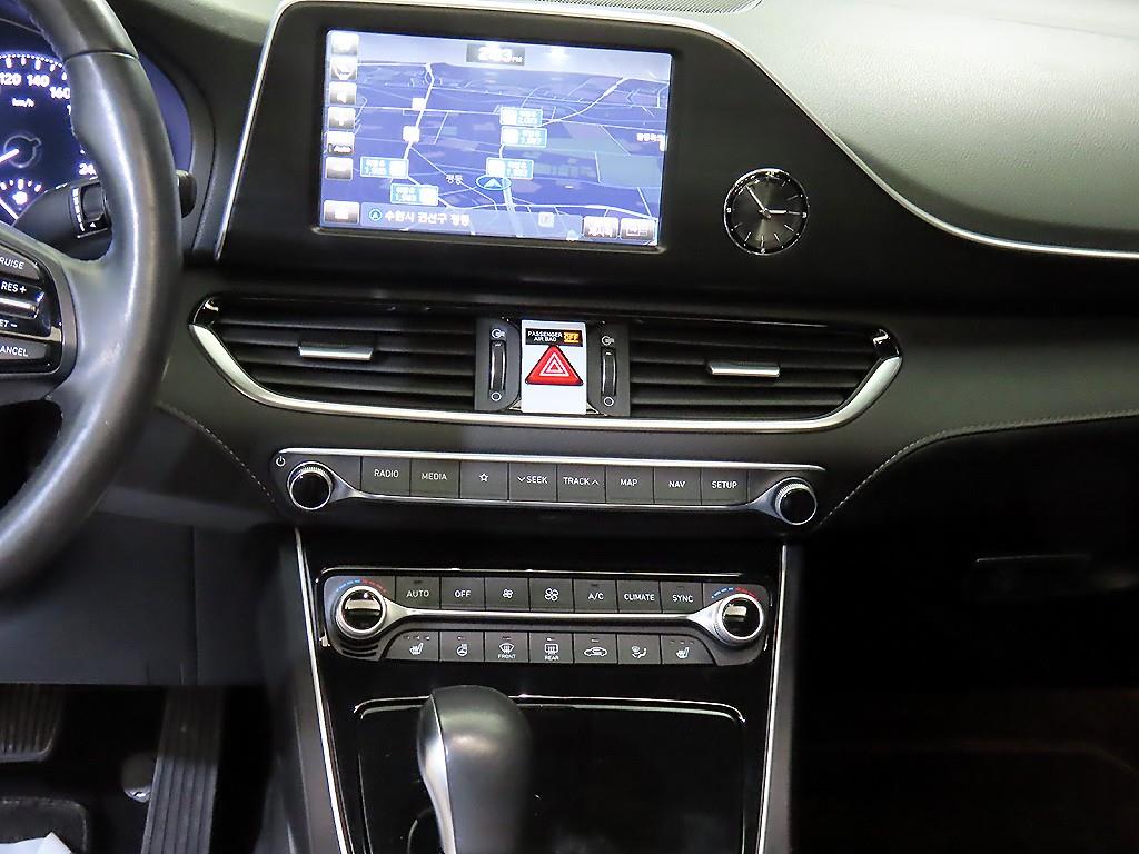 HYUNDAI Grandeur - Vista 11