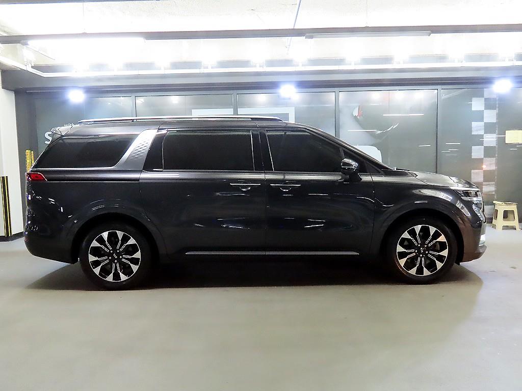 KIA Carnival - Vista 3