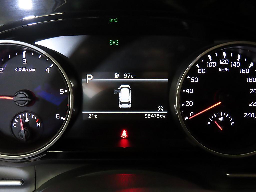 KIA Carnival - Vista 9
