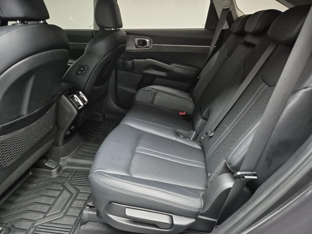 KIA Sorento - Vista 12