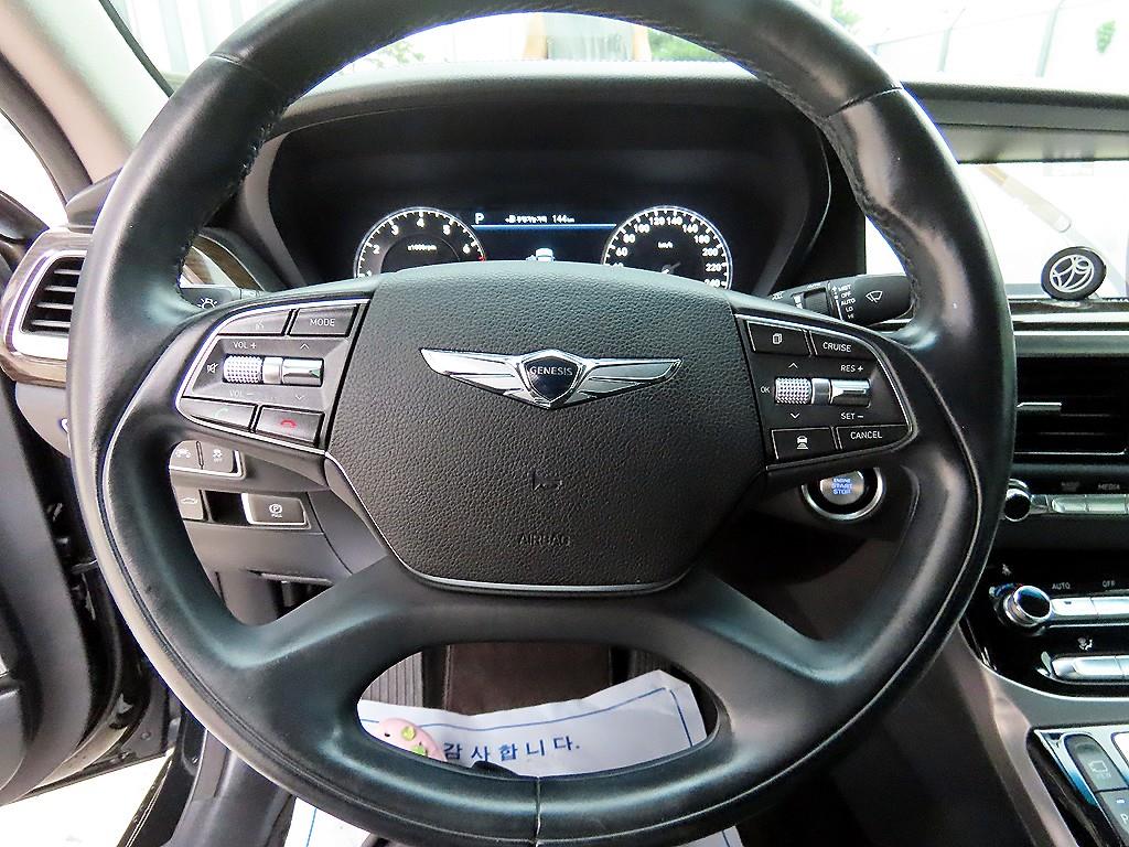 Genesis EQ900 - Vista 8