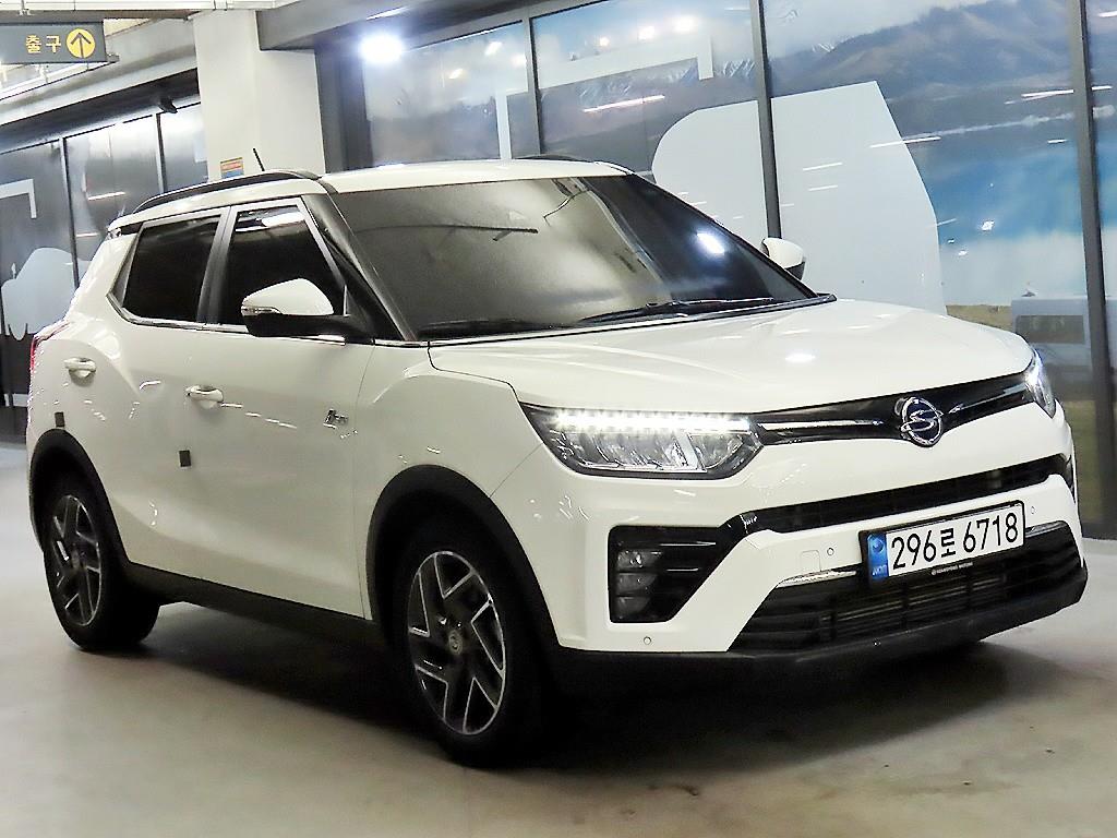 Ssangyong Tivoli 2022 Blanco - Importación desde Corea - HF Imports Iquique - Foto 1