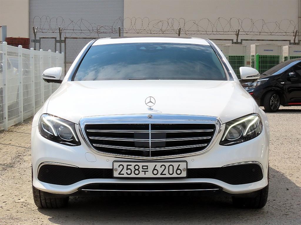 Mercedes Benz E class 2020 Blanco - Importación desde Corea - HF Imports Iquique - Foto 1