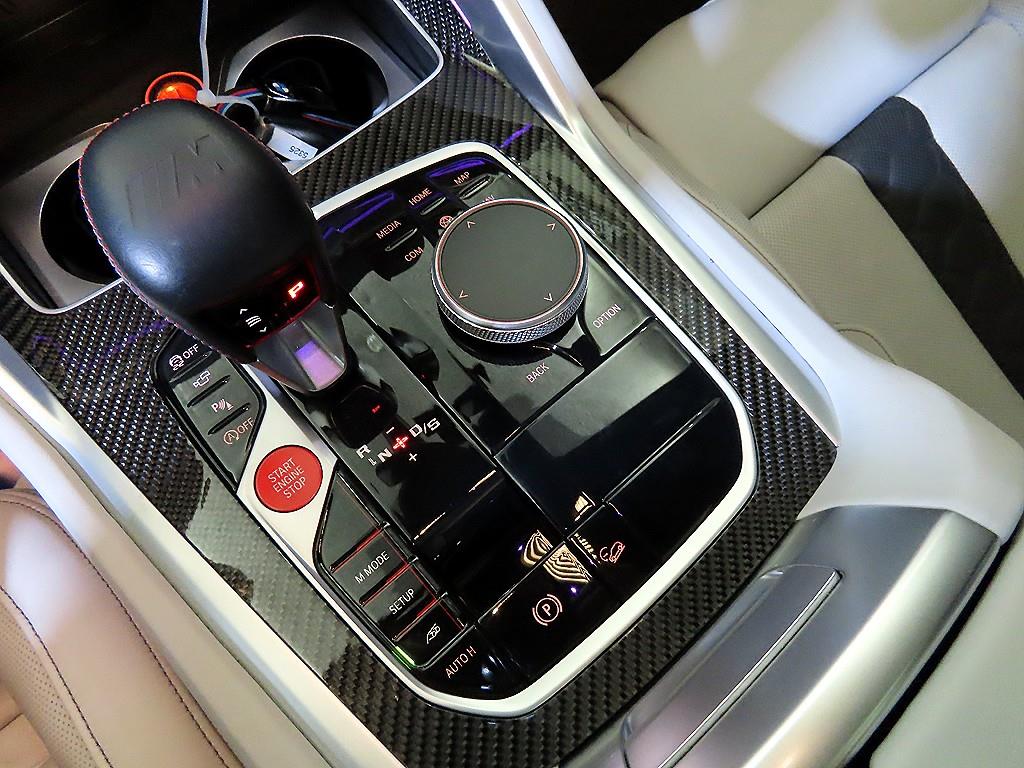 BMW X6M - Vista 12