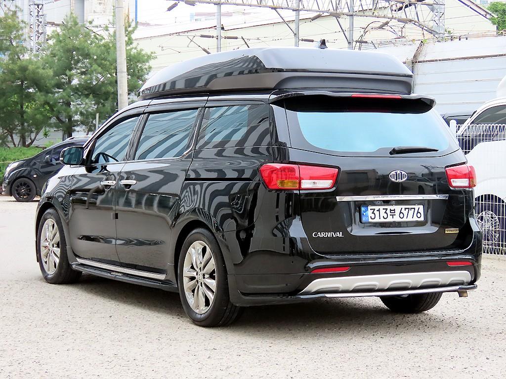 KIA Carnival - Vista 3