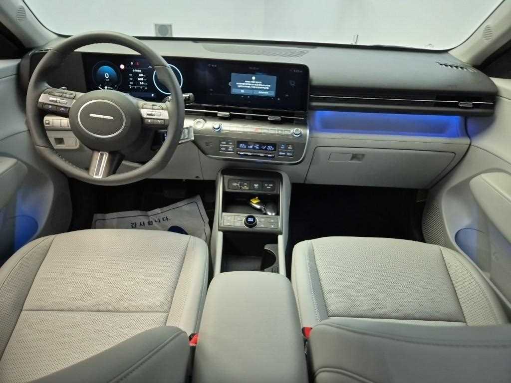 HYUNDAI Kona - Vista 7