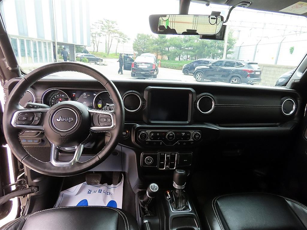 Jeep Wrangler - Vista 8