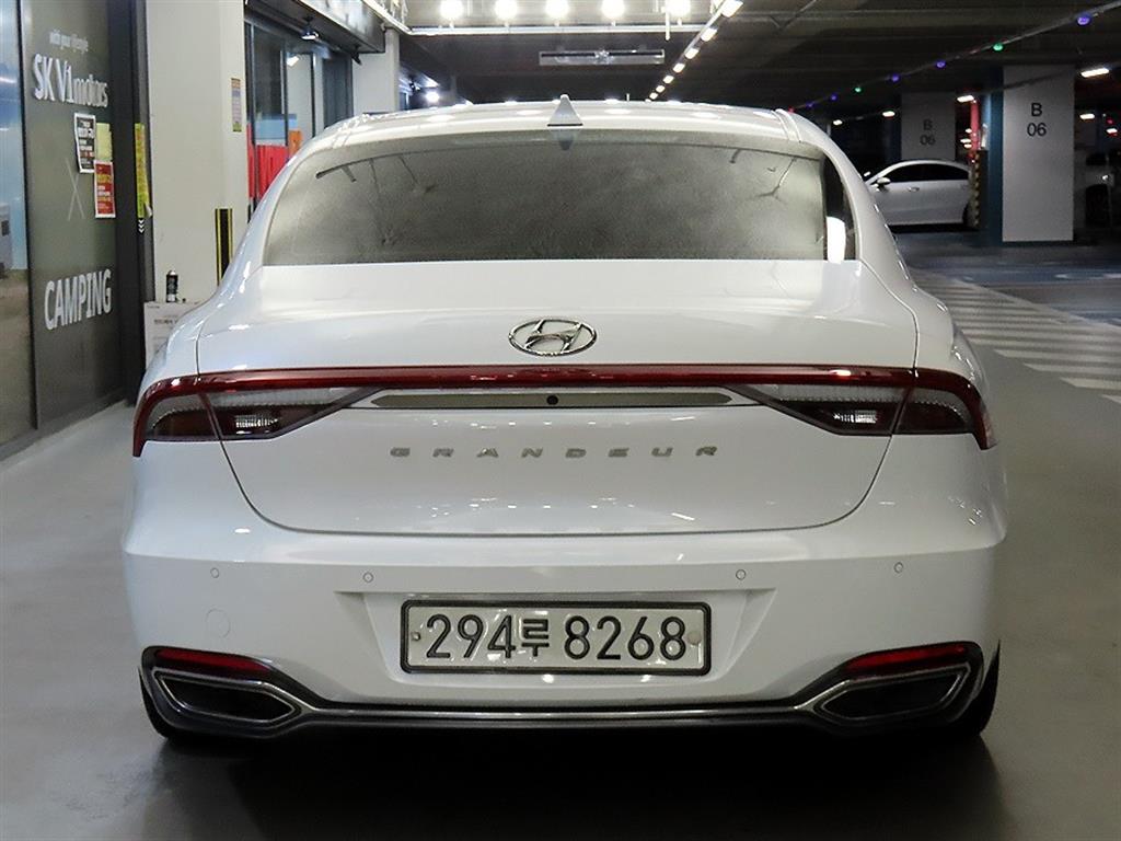 HYUNDAI Grandeur - Vista 5