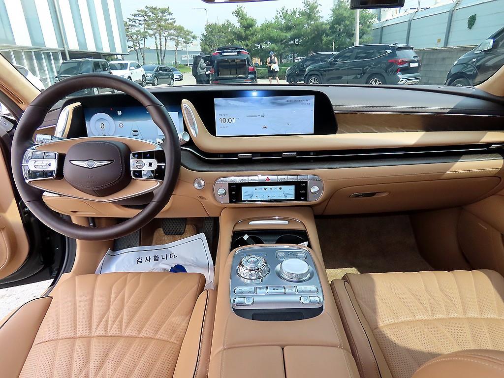 Genesis G90 - Vista 7