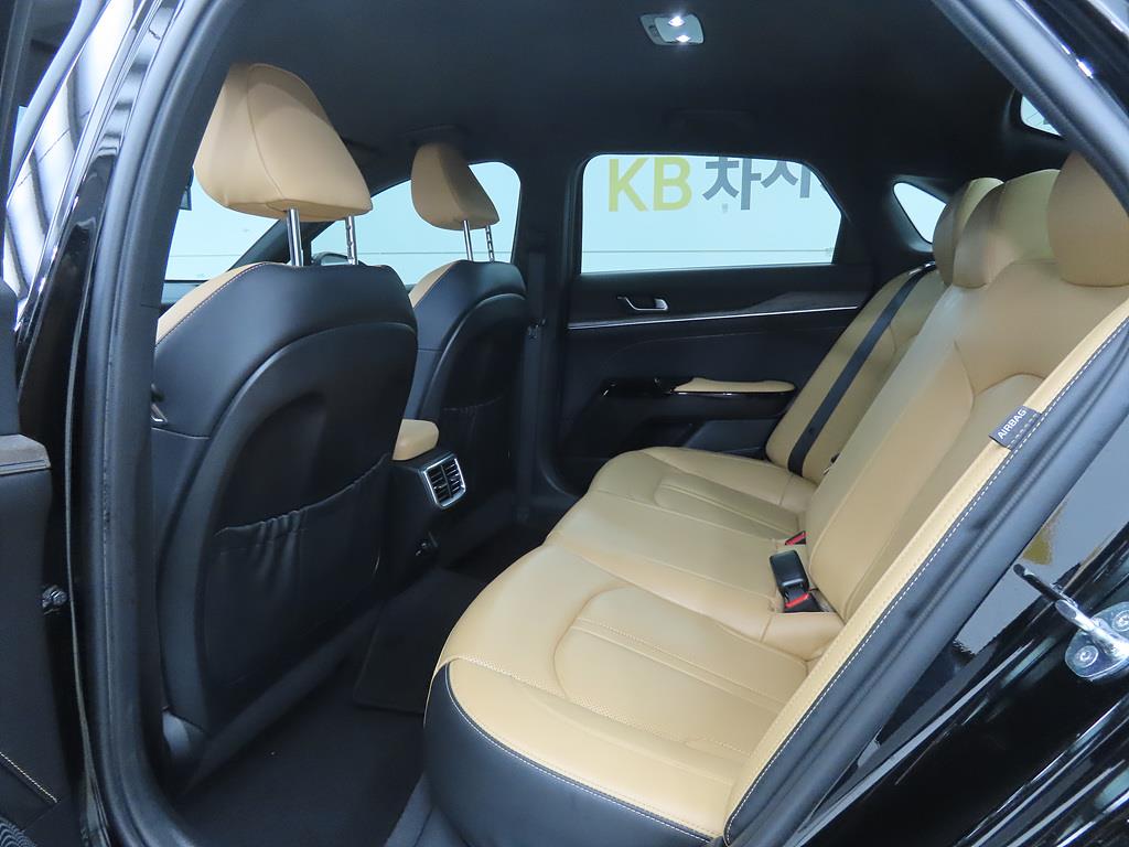 KIA K5 - Vista 6