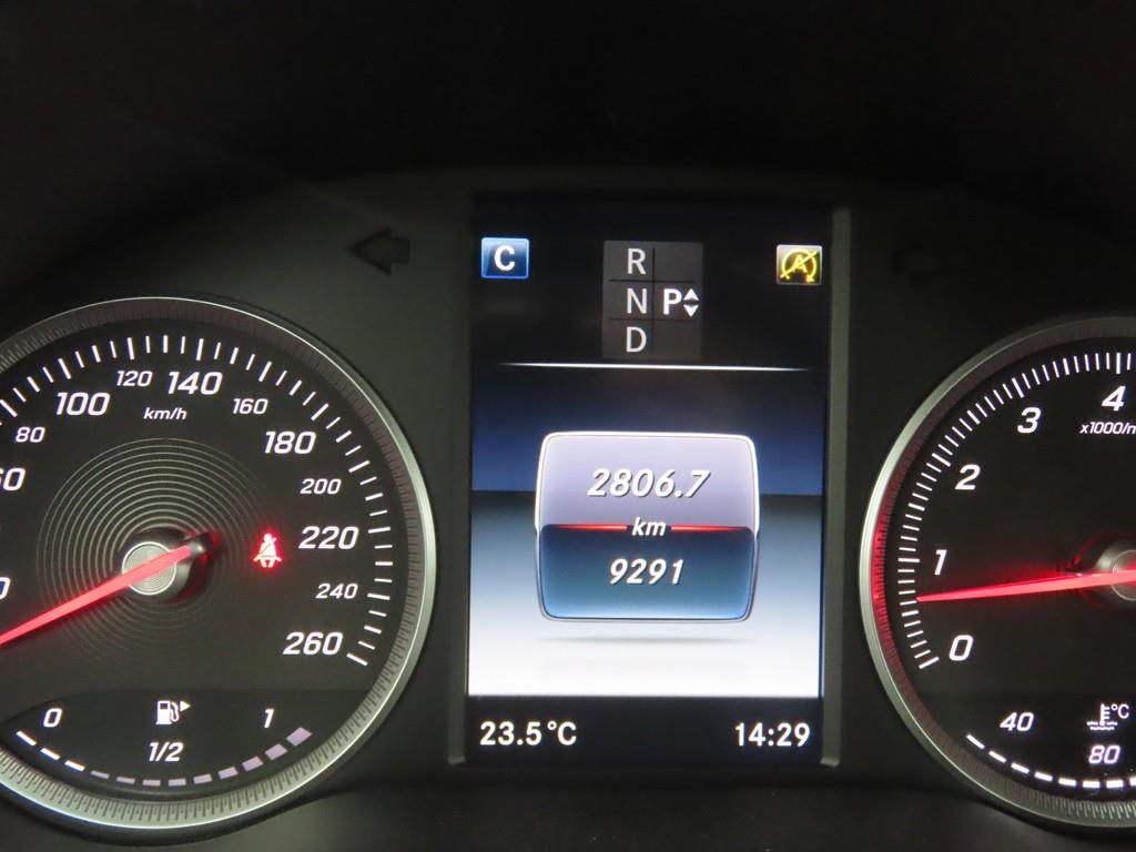 Mercedes Benz C Class - Vista 8