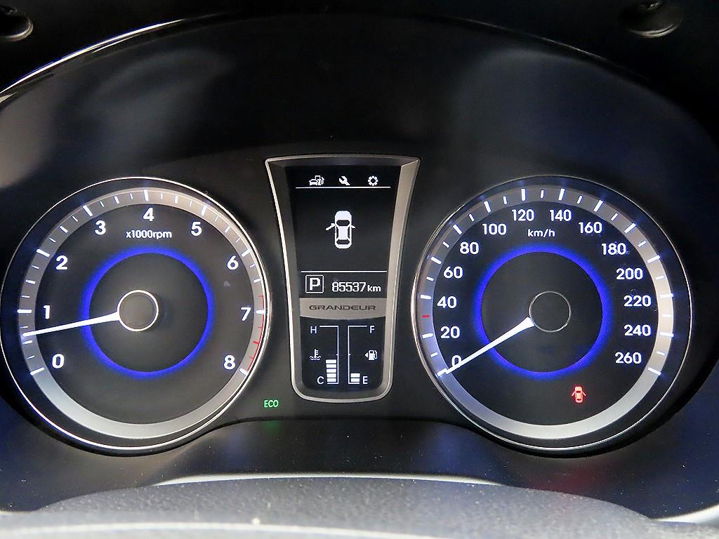 HYUNDAI Grandeur - Vista 9