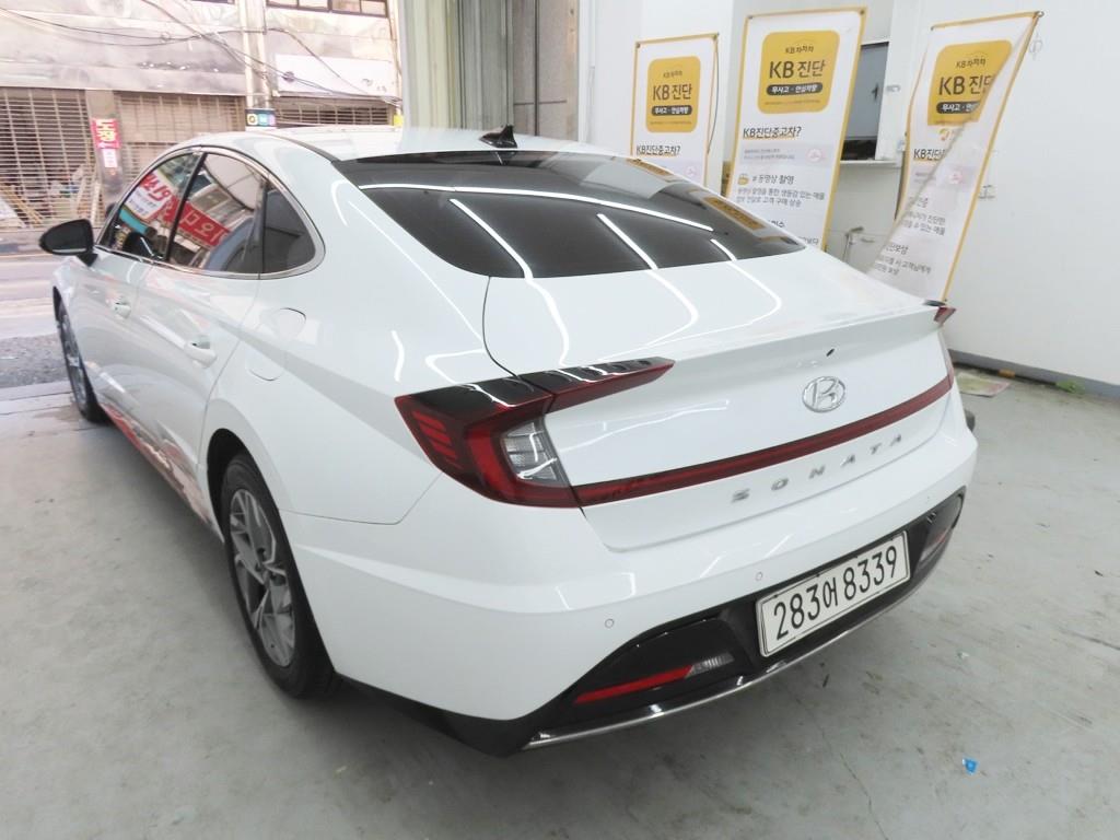 HYUNDAI Sonata - Vista 4