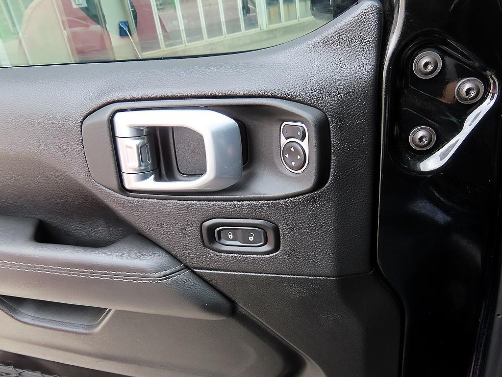 Jeep Wrangler - Vista 12