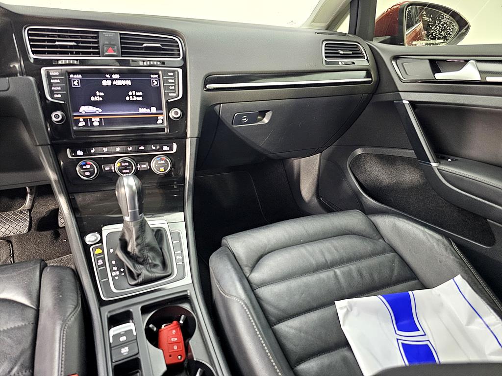 Volkswagen Golf - Vista 10
