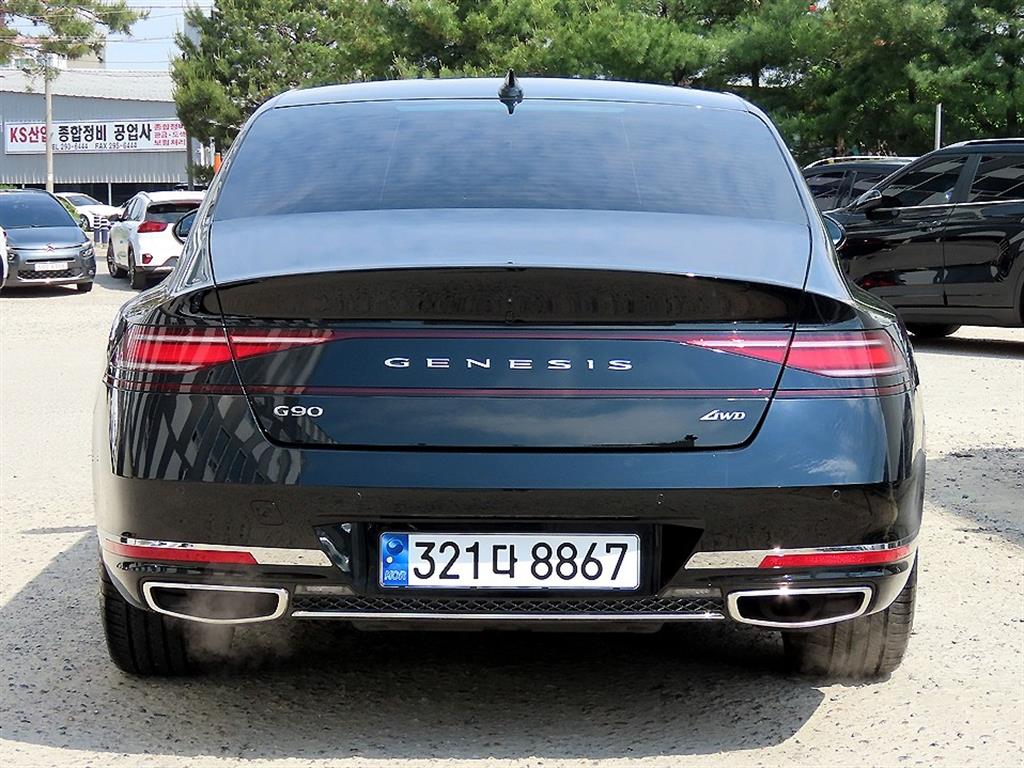 Genesis G90 - Vista 4