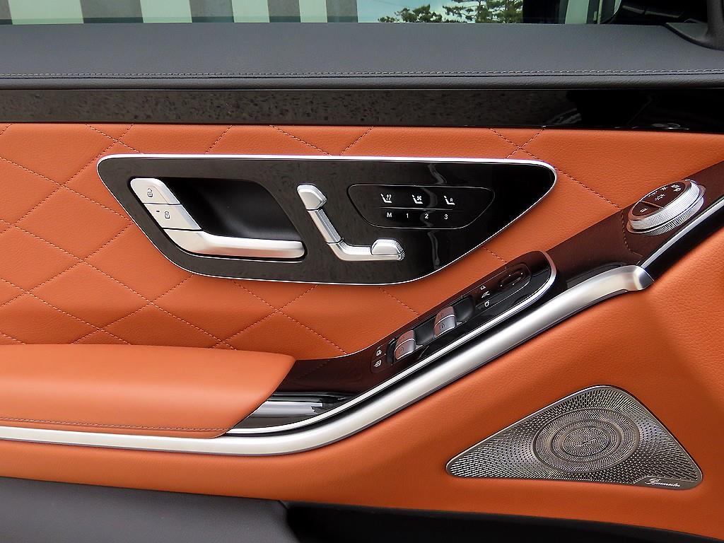 Mercedes Benz S Class - Vista 12