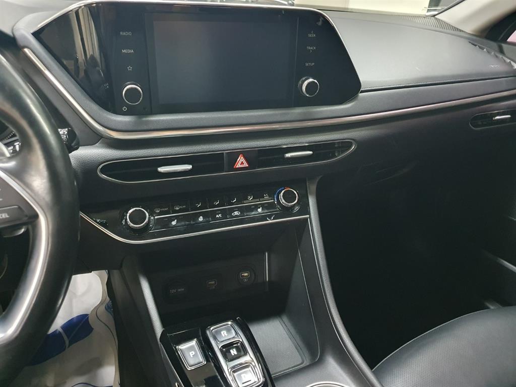HYUNDAI Sonata - Vista 7