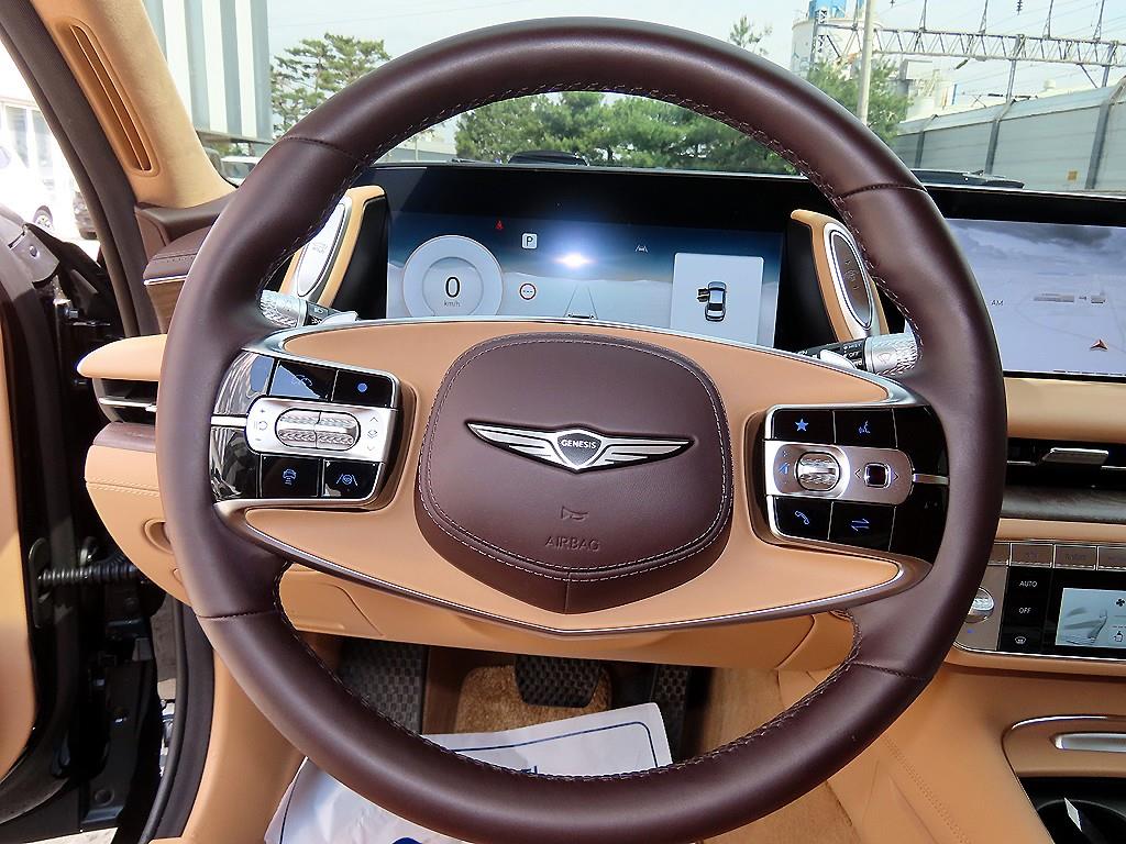 Genesis G90 - Vista 8