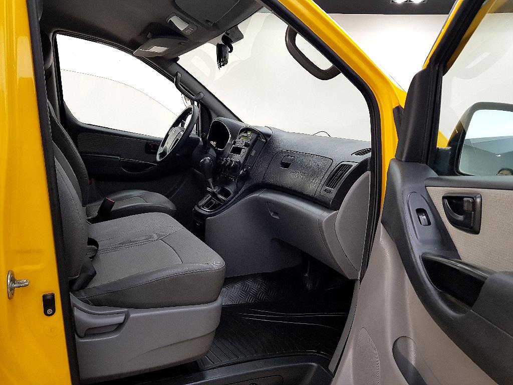 HYUNDAI Starex 2011 Amarillo - Importación desde Corea - HF Imports Iquique - Foto 15