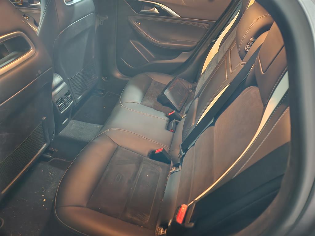 Infiniti Q - Vista 8