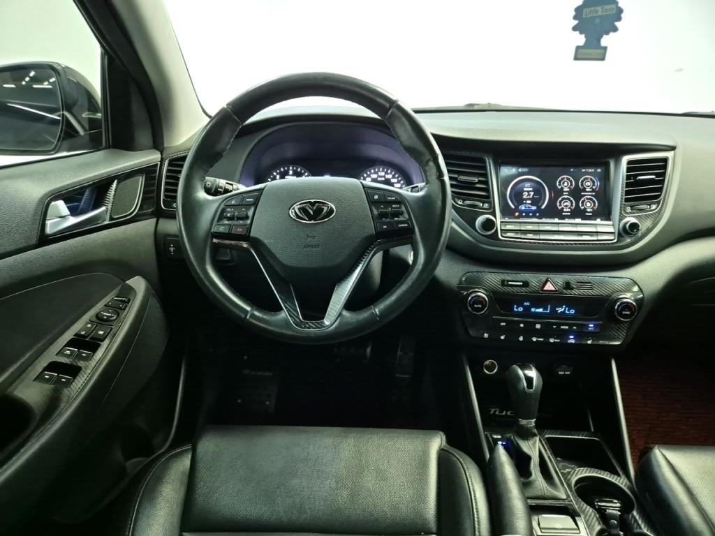HYUNDAI Tucson - Vista 9