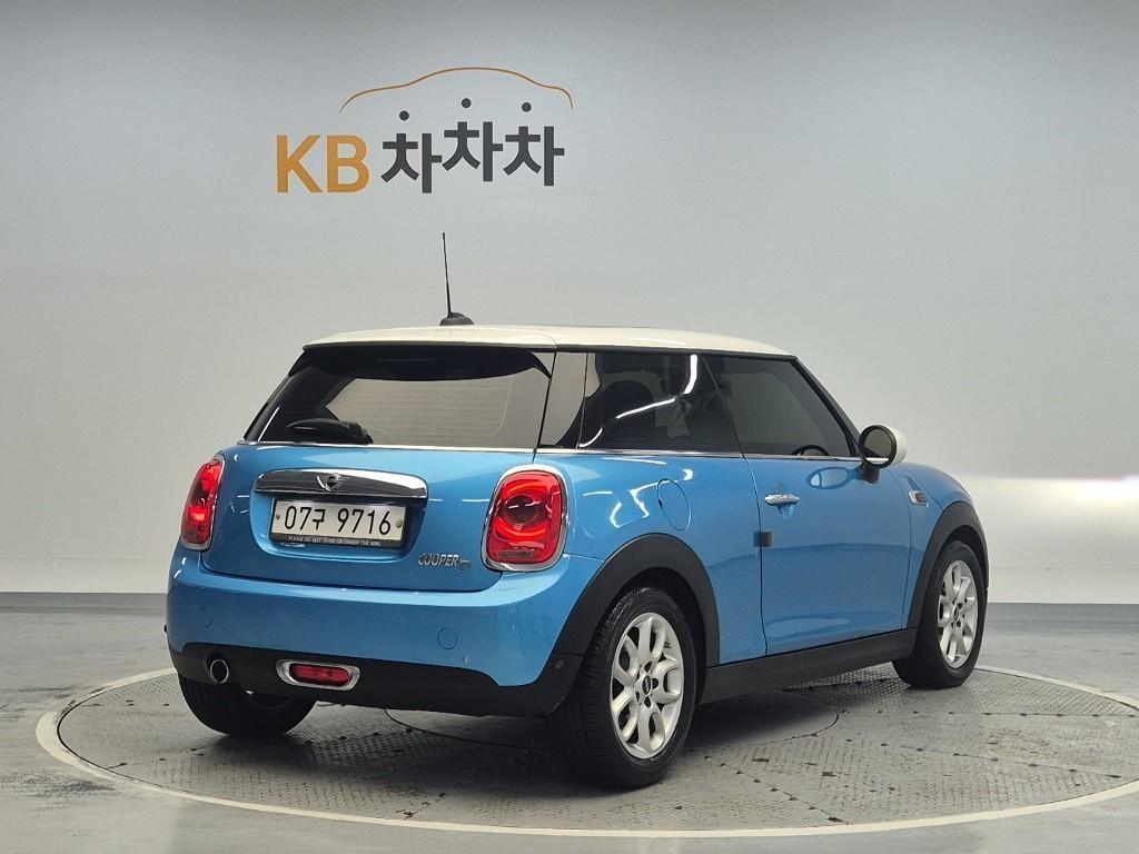 Mini Cooper - Vista 4