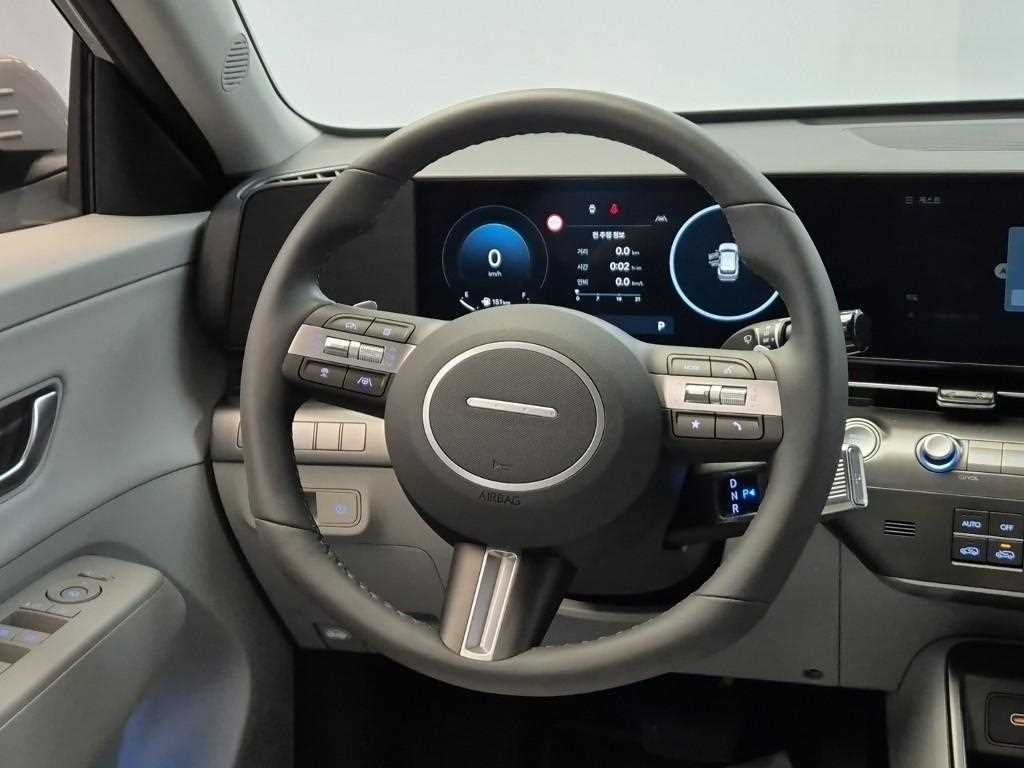 HYUNDAI Kona - Vista 9
