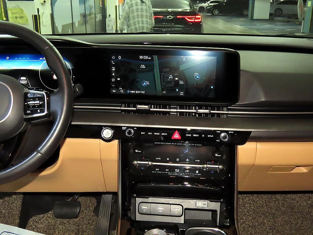KIA Carnival - Vista 11