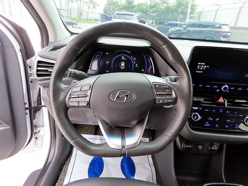 HYUNDAI Ioniq - Vista 8