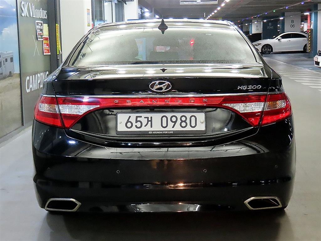 HYUNDAI Grandeur - Vista 5