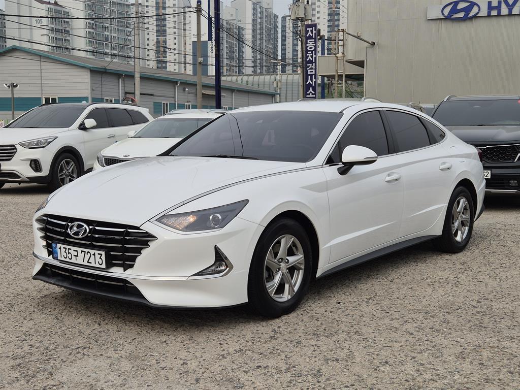 HYUNDAI Sonata - Vista 2