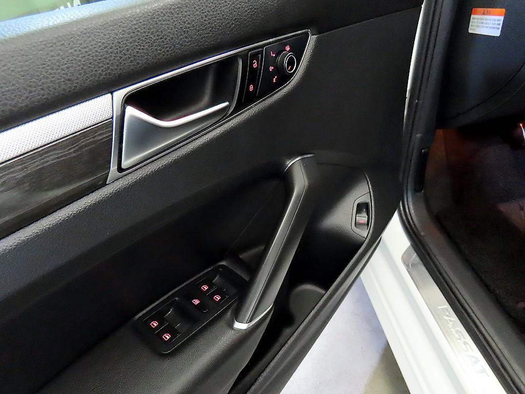 Volkswagen Passat 2018 Blanco - Importación desde Corea - HF Imports Iquique - Foto 13