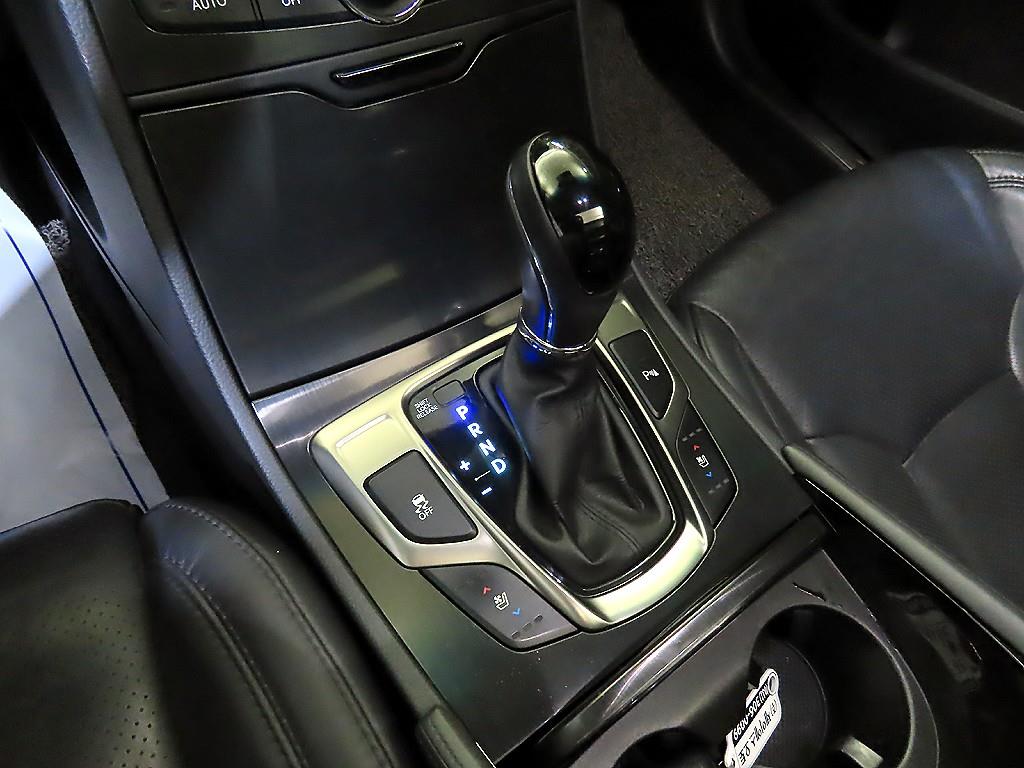 HYUNDAI Grandeur - Vista 12