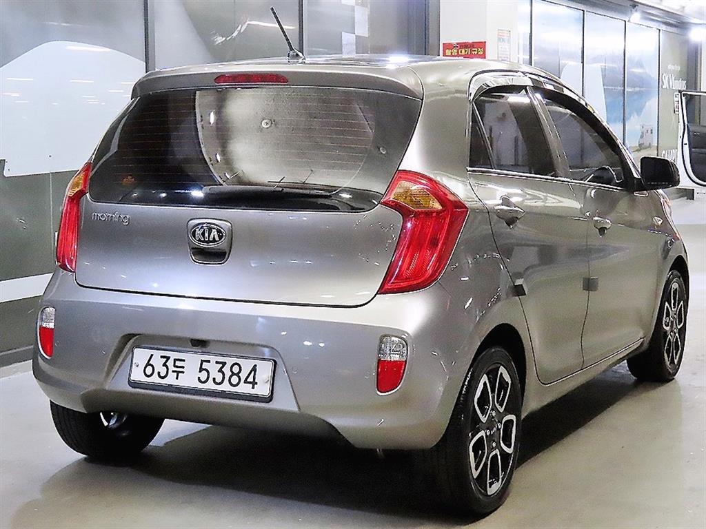 KIA Morning - Vista 4