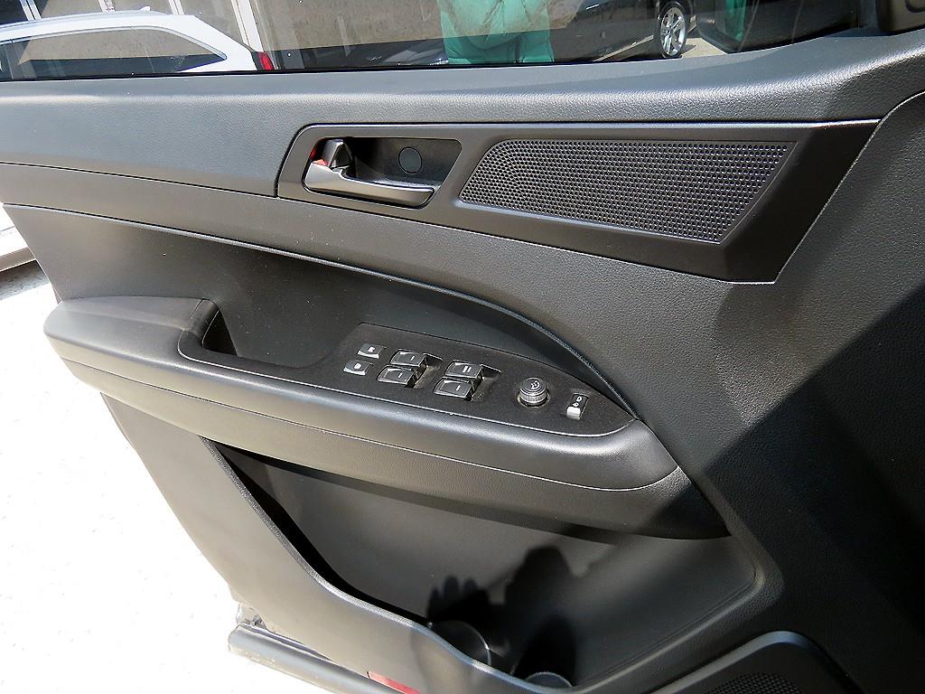 Ssangyong Rexton - Vista 11
