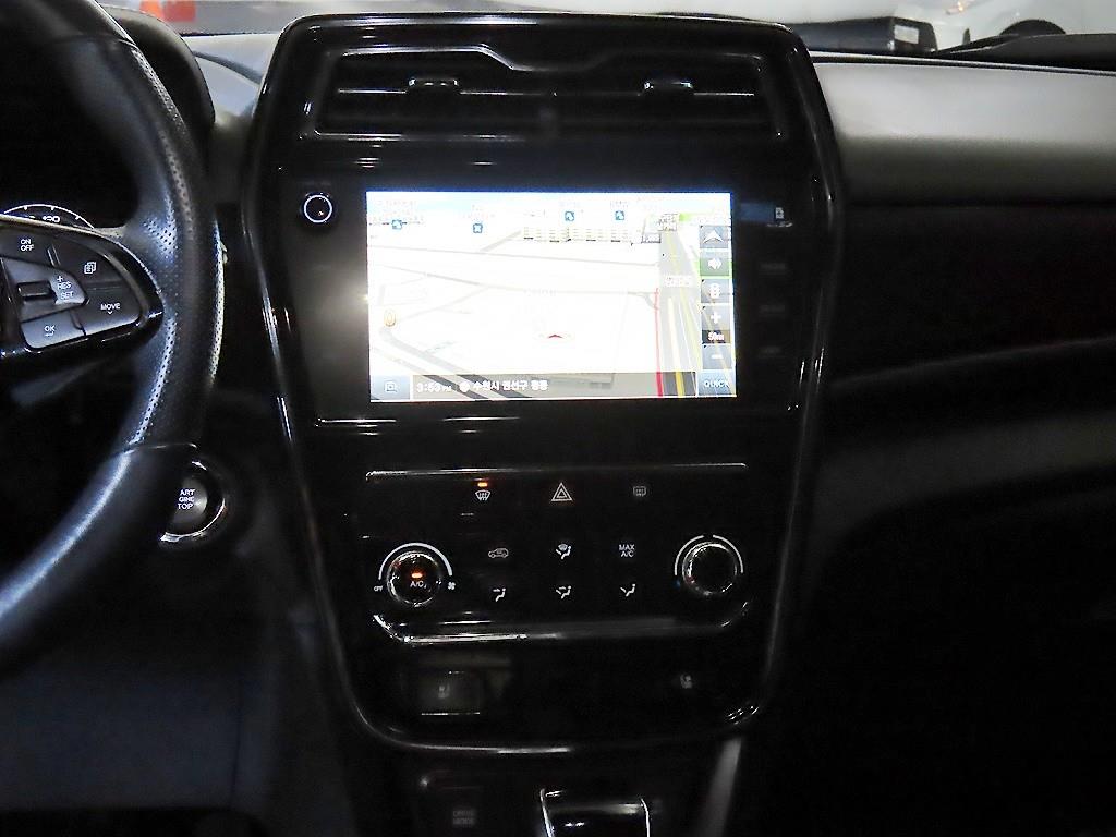 Ssangyong Tivoli - Vista 11