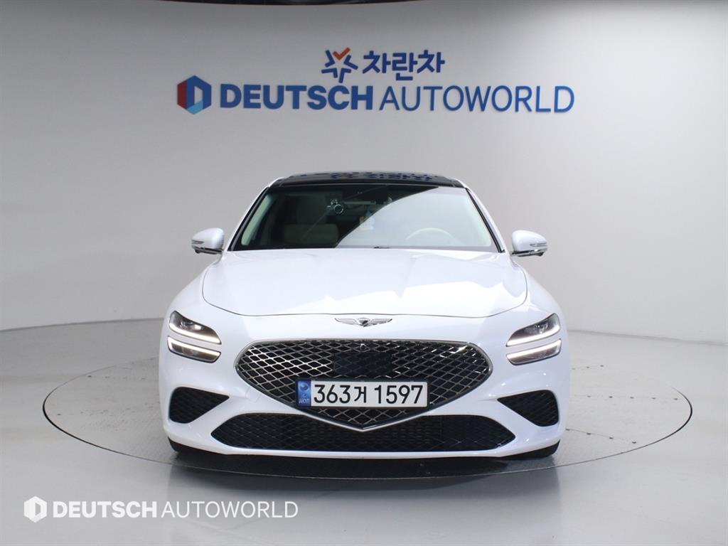 Genesis G70 - Vista 3