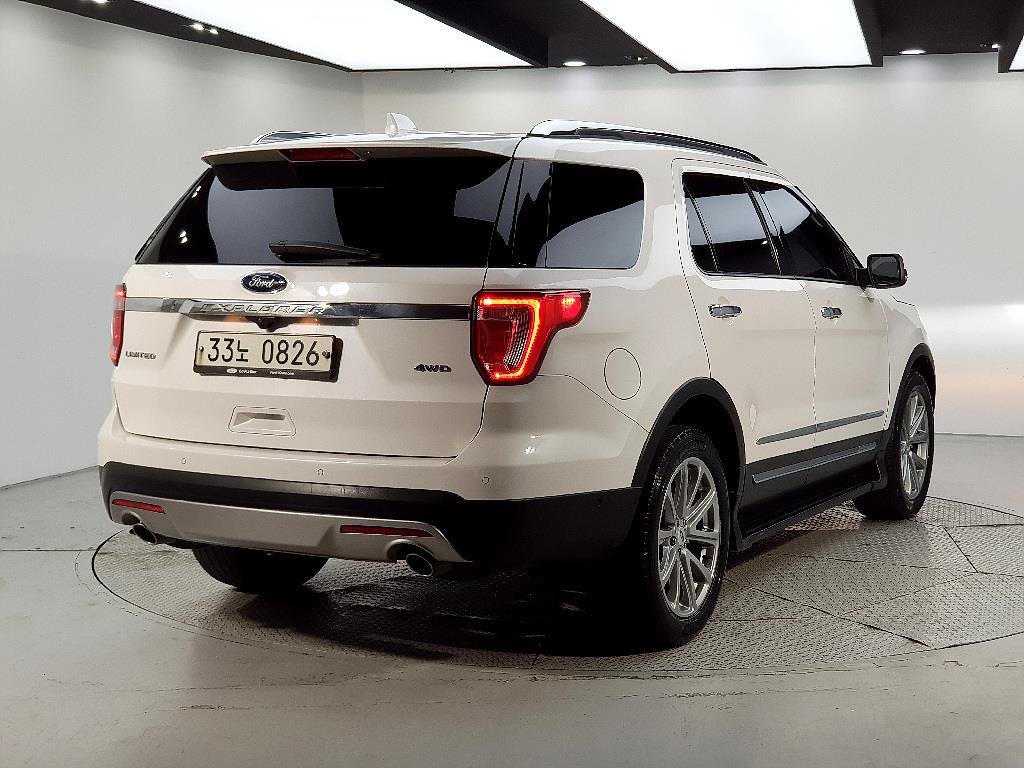 Ford Explorer - Vista 4