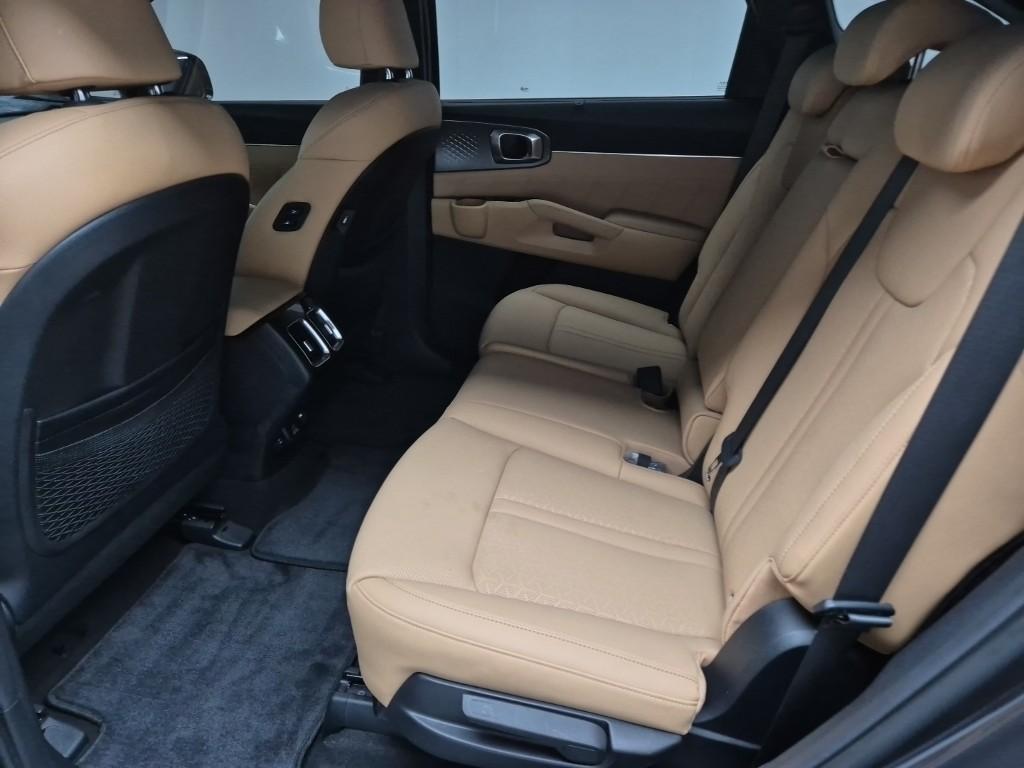 KIA Sorento 2023 Gris - Importación desde Corea - HF Imports Iquique - Foto 17