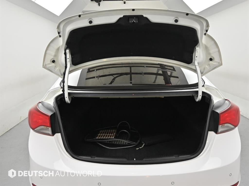 HYUNDAI Avante 2014 Blanco - Importación desde Corea - HF Imports Iquique - Foto 19