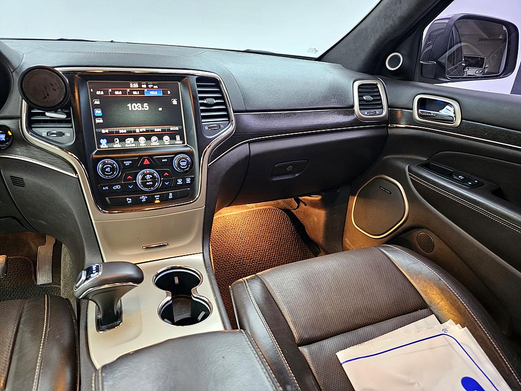 Jeep Cherokee - Vista 10