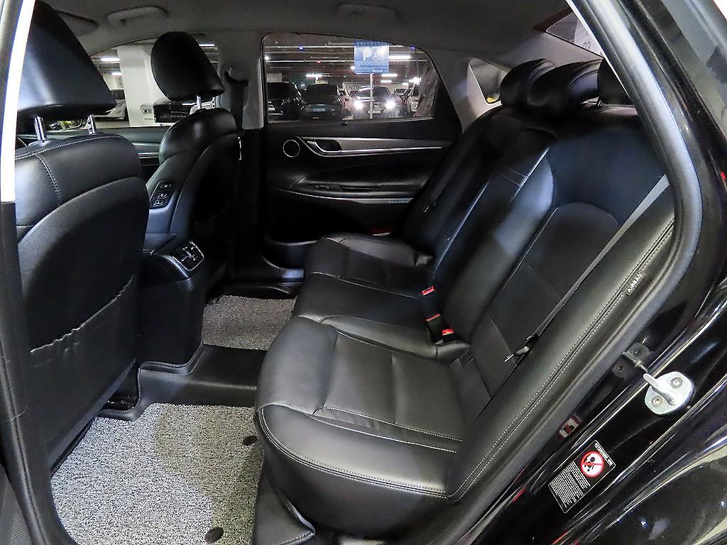 HYUNDAI Grandeur - Vista 7