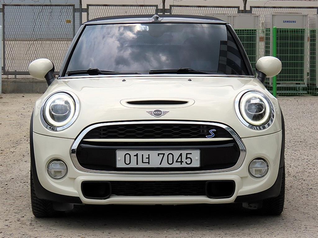 Mini Cooper Convertible 2019 Blanco - Importación desde Corea - HF Imports Iquique - Foto 1