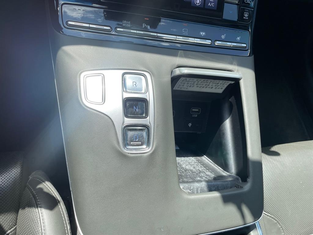 HYUNDAI Grandeur - Vista 12