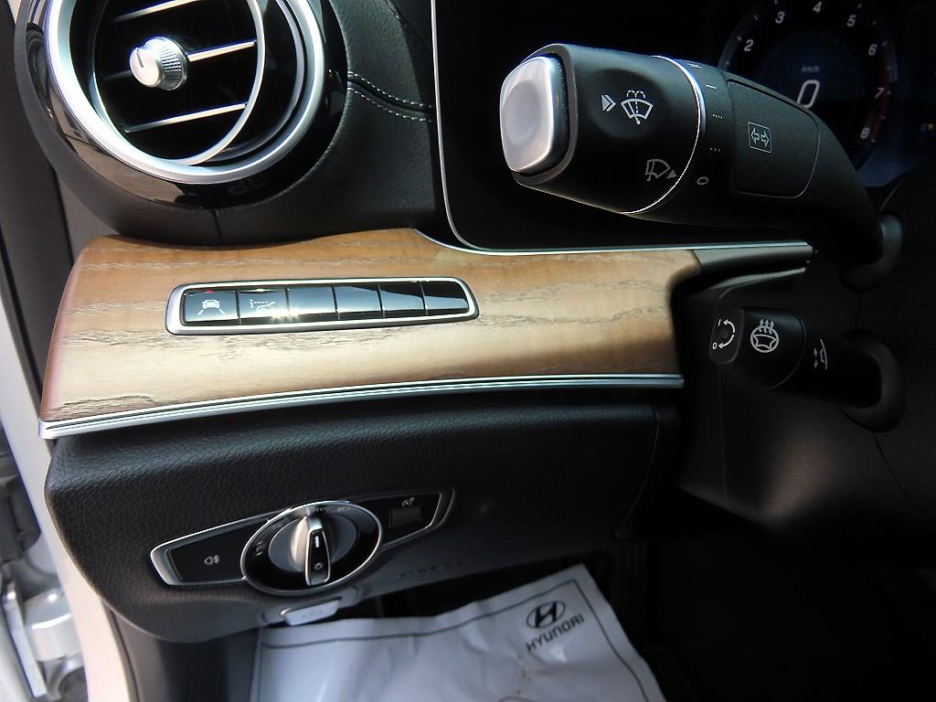 Mercedes Benz E class - Vista 12