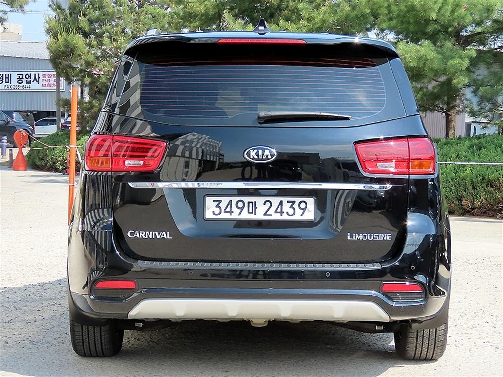KIA Carnival - Vista 4