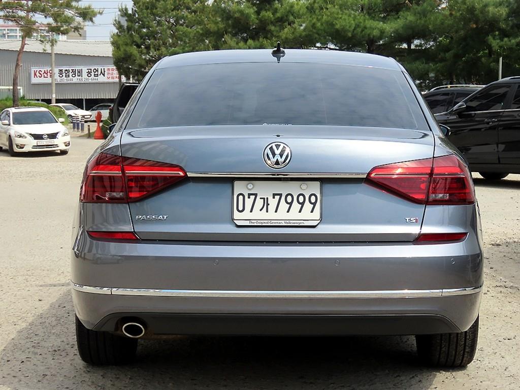 Volkswagen Passat - Vista 4