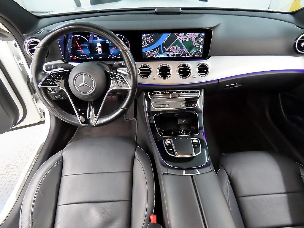 Mercedes Benz E class - Vista 7
